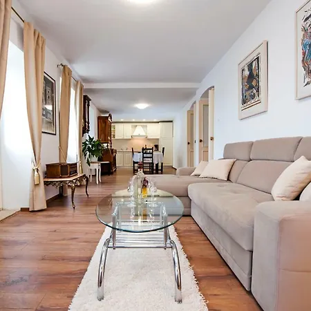 Apartment Adriana